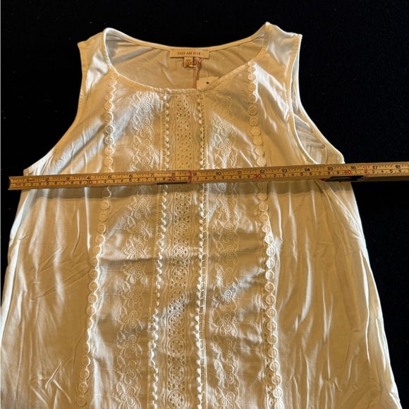 Skies Are Blue White Lace Tank Top - Picture 3 of 6